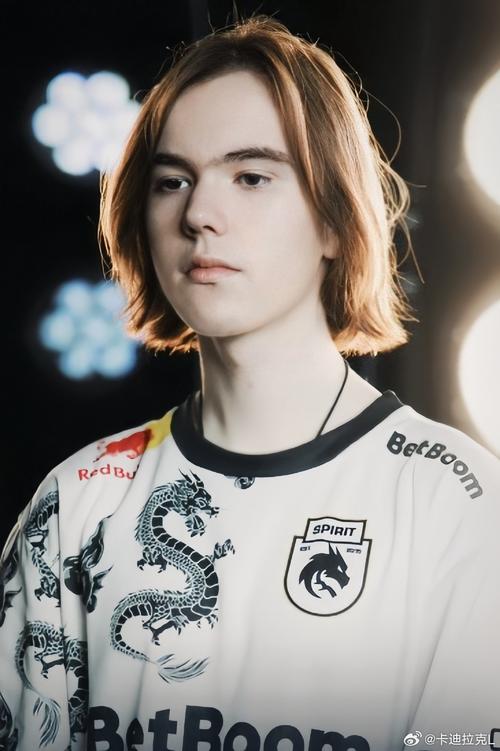 LPL官方：超神发挥，完美压制！恭喜BLG晋级季后赛四强!