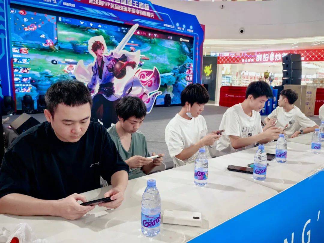 Hanwha Life Esports 成为 LCK Cup 2025 冠军